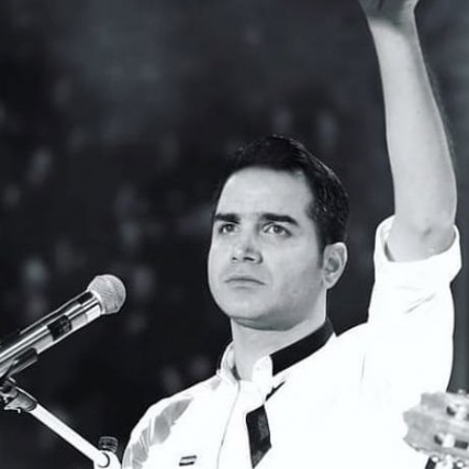 دانلود آهنگ محسن یگانه چی بگم Mohsen Yeganeh Chi Begam Music fa.com دانلود آهنگ محسن یگانه چی بگم
