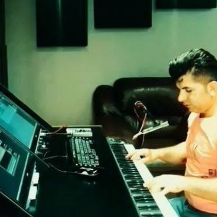 دانلود آهنگ ای فلک خسته شدم مرغ پر بسته شدم علی رزاقی Ali Razaghi Ey Falak Music fa.com دانلود آهنگ ای فلک خسته شدم مرغ پر بسته شدم علی رزاقی