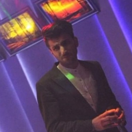 دانلود آهنگ یکم بهم اعتماد کن پیمان پروانه Peyman Parvane Ye Kam Behem Etemad Kon Music fa.com دانلود آهنگ یکم بهم اعتماد کن پیمان پروانه