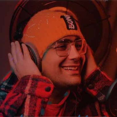 دانلود آهنگ تو بخند خوبه خنده هات ای جان ای جان ریمیکس