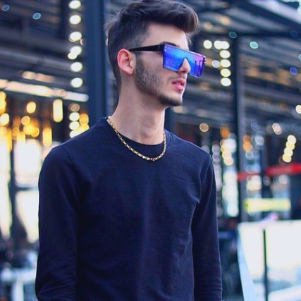 دانلود آهنگ بدون تو دارم میمیرم نمیتونن اینا جاتو بگیرن الیاس زارع Elyas Zare Akharin Bar Music fa.com دانلود آهنگ بدون تو دارم میمیرم نمیتونن اینا جاتو بگیرن الیاس زارع