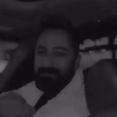 آهنگ شاد وحید مرادی بنام خط قرمز منی دانلود آهنگ خط قرمز منی دوننه تموم شهر ریمیکس و اصلی