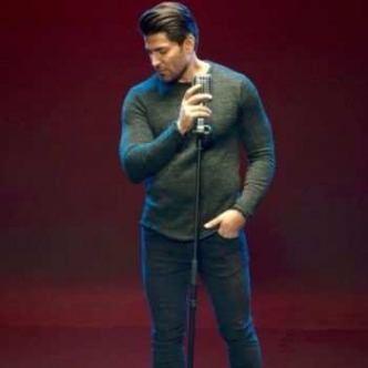 دانلود آهنگ رضا ملک زاده منو ببخش اگه مثل تو احساسی نبودم