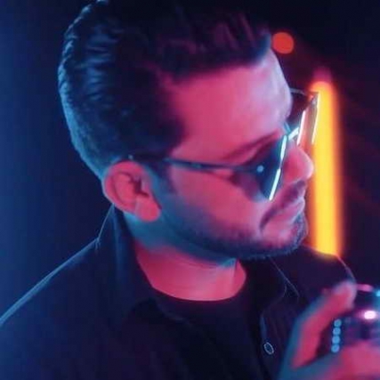 Fardad Ansari Majnoon Music fa.com دانلود آهنگ فرداد انصاری مجنون