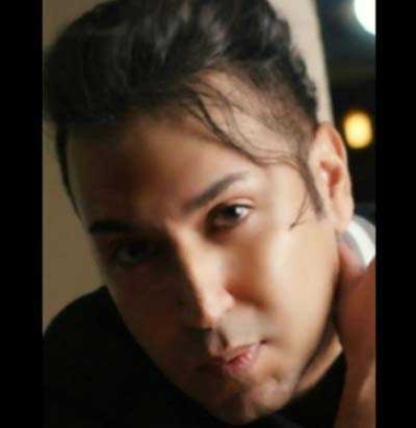 دانلود آهنگ خوشگلمو هزار خاطر خواه دارم ریمیکس