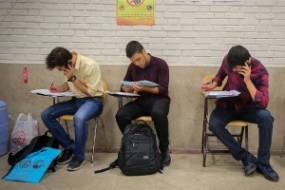 دانلود آهنگ محور از گذشته حرف نزن