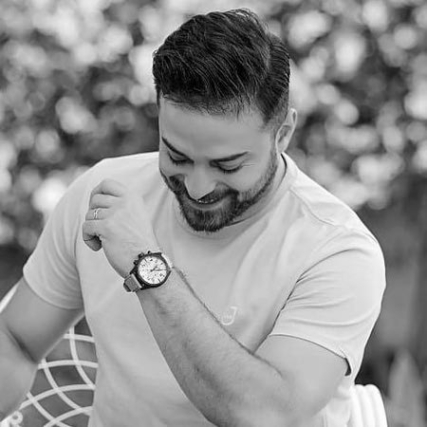 دانلود آهنگ آنقدر عاشقت هستم که حواسم پرت است بابک جهانبخش