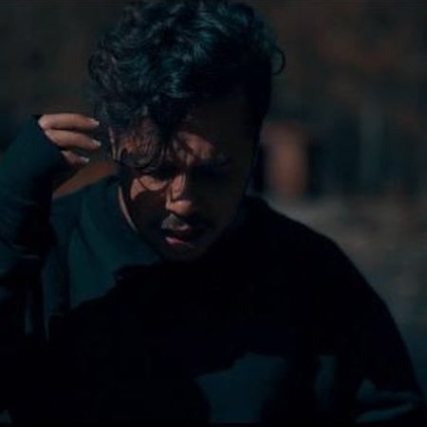 دانلود آهنگ غم غلط کرده به تو سرزده مگه من مردم ریمیکس بیس دار